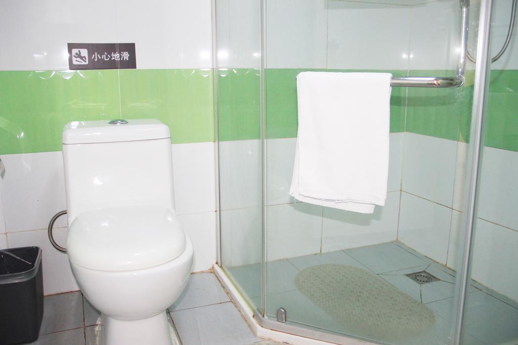 7Days Inn Premium Guangzhou Tianhe West Tiyu Road Subway Station Exterior photo
