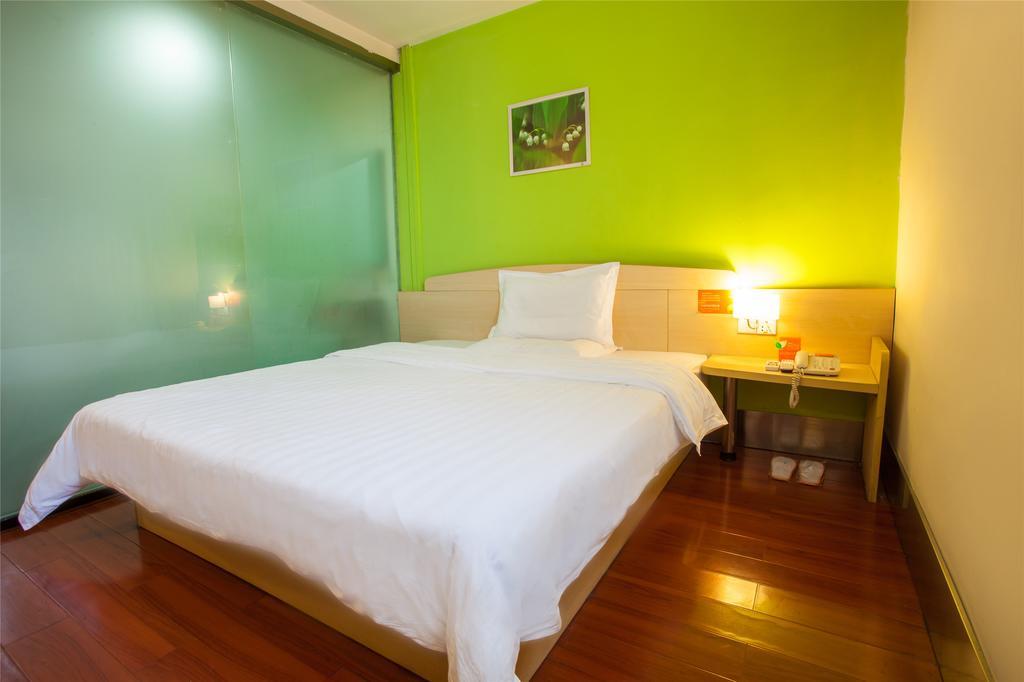 7Days Inn Premium Guangzhou Tianhe West Tiyu Road Subway Station Room photo