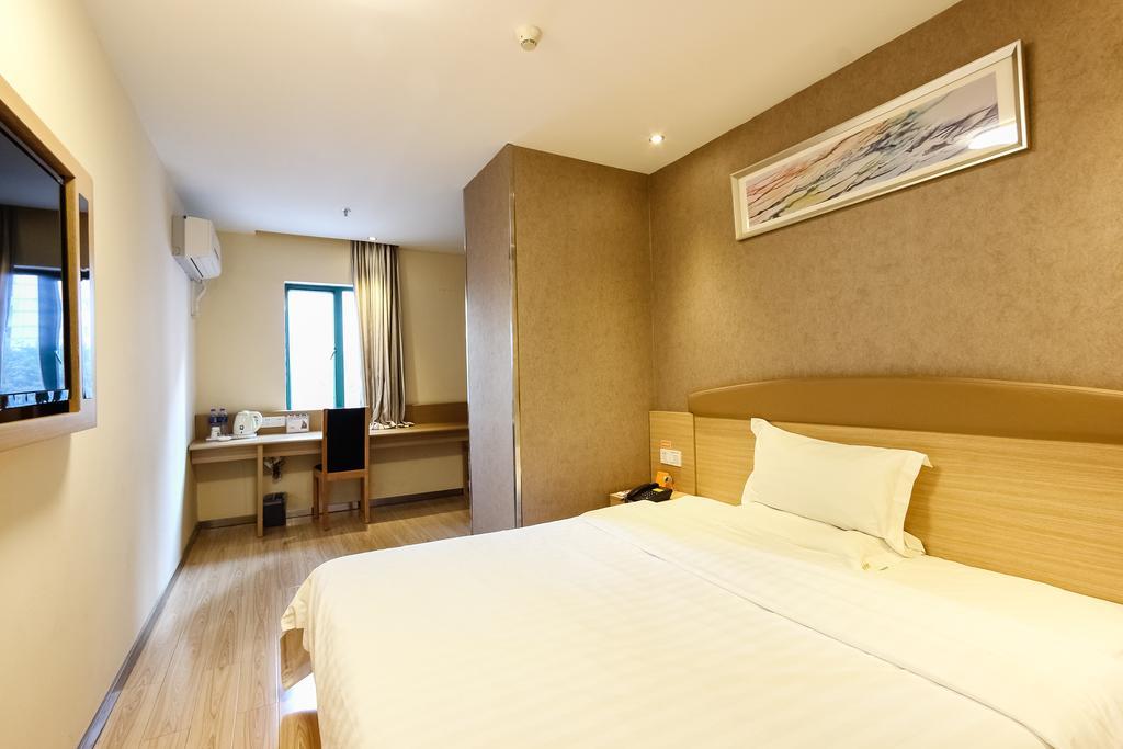 7Days Inn Premium Guangzhou Tianhe West Tiyu Road Subway Station Exterior photo